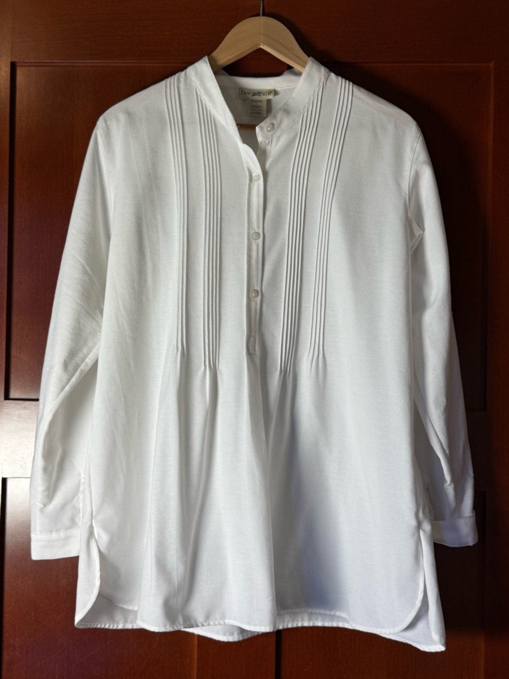 TravelSmith White Pintuck Mandarin Collar Long Sleeve Shirt Size Large